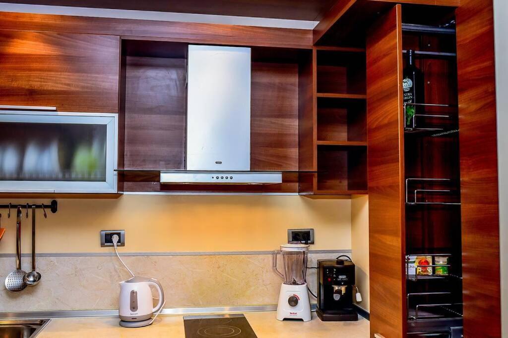 Sea View Apartment Next To Sea Garden And Beach Варна Экстерьер фото