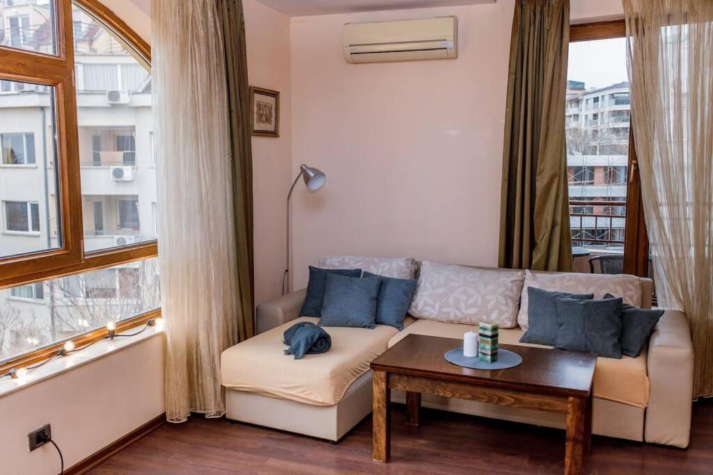 Sea View Apartment Next To Sea Garden And Beach Варна Экстерьер фото